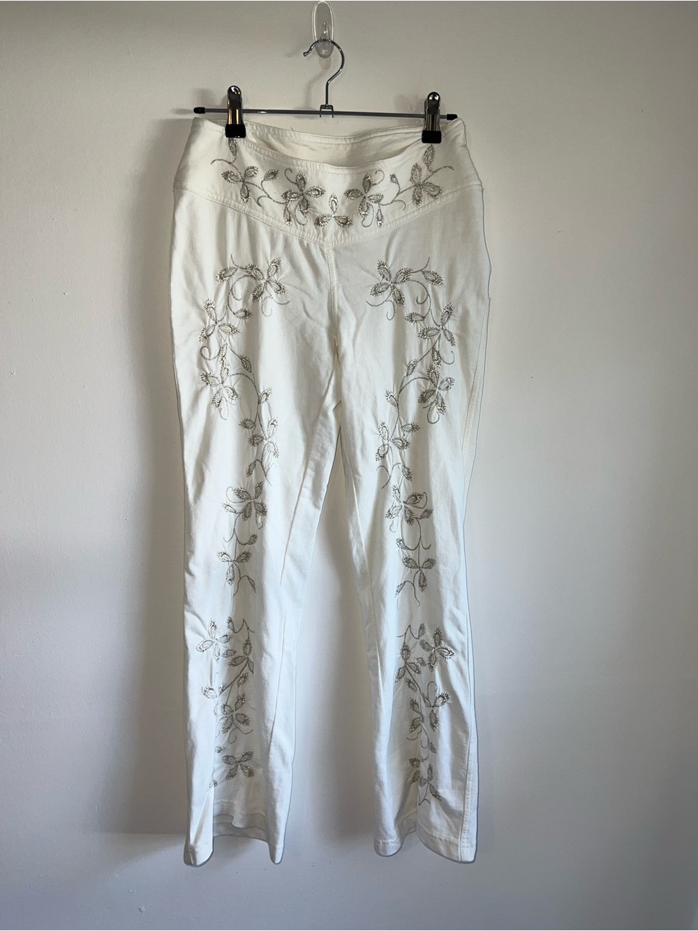 Kimchi Blue Embroidered White Women’s Pants